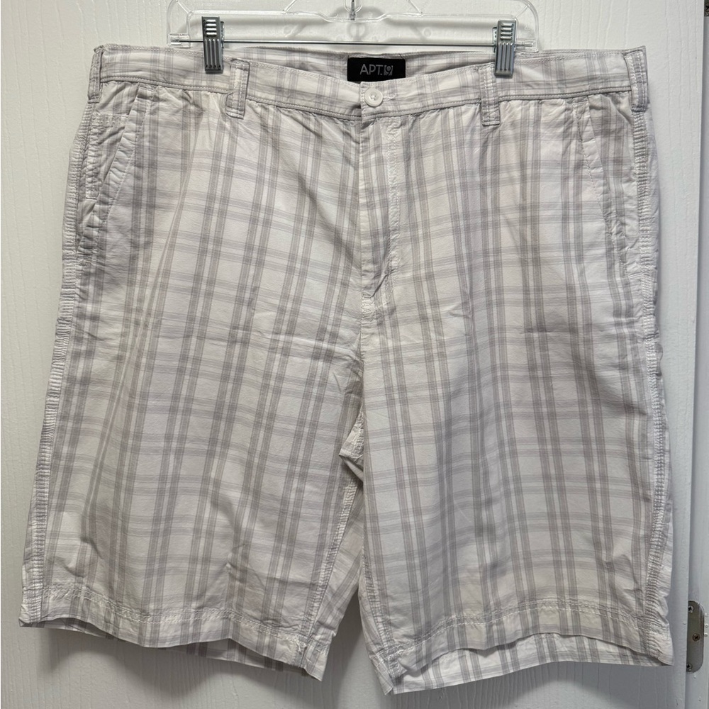 Apt. 9 Men's Light Plaid Shorts Size 42